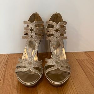 Brash Cut Out Detail Gold Glitter Heals